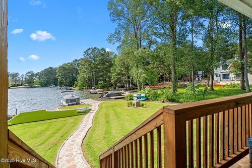 106 Josephs Pt, West End, NC, 27376 | Card Image