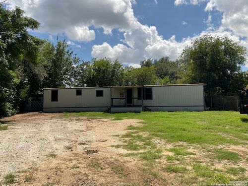 11916 Grapevine St, San Antonio, TX, 78245-3318 | Card Image