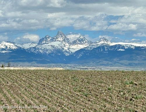 8643 Inglin Ridge Rd, Tetonia, ID, 83452-5068 | Card Image