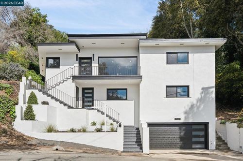 2090 Wrenn St, Oakland, CA, 94602-1948 | Card Image