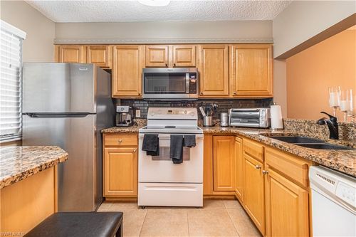 apt-312-7406 Lake Breeze Dr, FORT MYERS, FL, 33907-8023 | Card Image
