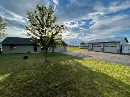 111 West Ave, Ottertail, MN, 56571-7159 | Card Image