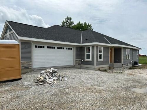 524 Hunter Oaks Blvd, WATERTOWN, WI, 53094-7701 | Card Image
