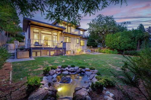 517 Granada Cres, North Vancouver, BC, V7N3A7 | Card Image