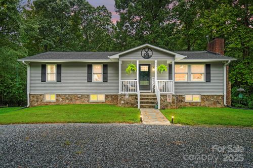 10414 Kentmont Dr, Midland, NC, 28107-8772 | Card Image