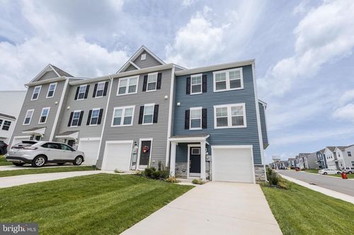 135 Tuxford Rd, FALLING WATERS, WV, 25419-1798 | Card Image