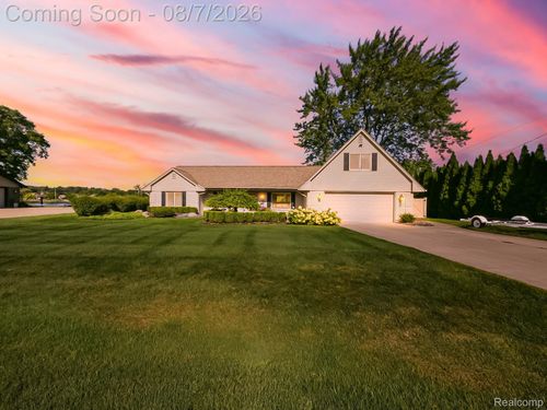 4977 Wavewood Dr, Commerce Twp, MI, 48382-1364 | Card Image