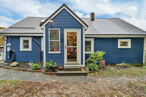 96 Clinton St, Laconia, NH, 03246-2511 | Card Image