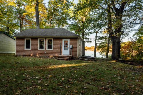 52769 County Road 384, Grand Junction, MI, 49056-9212 | Card Image