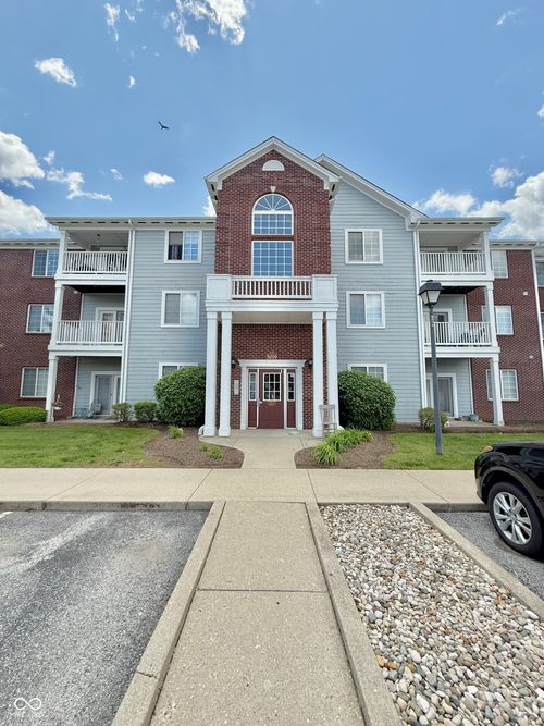 5019 Amber Creek Pl, Indianapolis, IN, 46237-6379 | Card Image