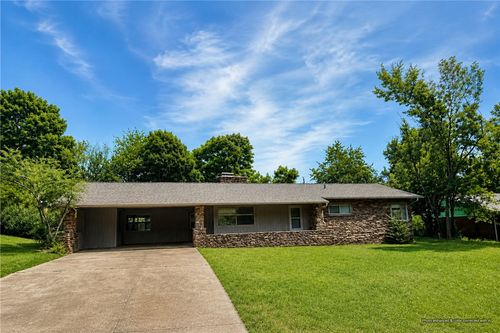 1308 N Crestwood Dr, Fayetteville, AR, 72701-2605 | Card Image