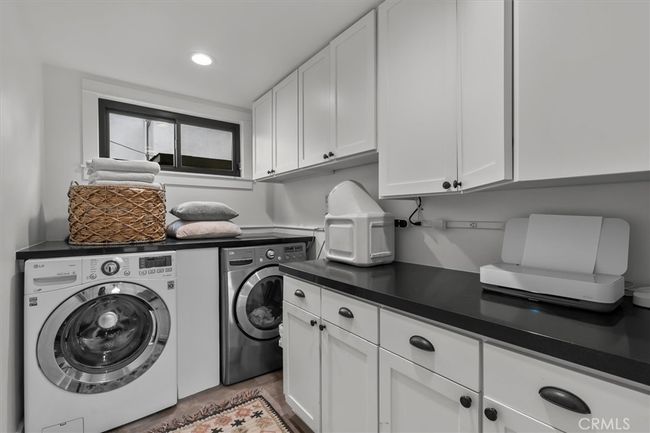1012 10 Th St, House other with 4 bedrooms, 5 bathrooms and 8 parking in Manhattan Beach CA | Image 42