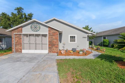 37420 Teaberry Loop, ZEPHYRHILLS, FL, 33542-8605 | Card Image