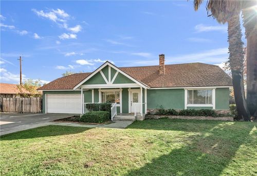 41259 Collegian Way, Hemet, CA, 92544-7497 | Card Image