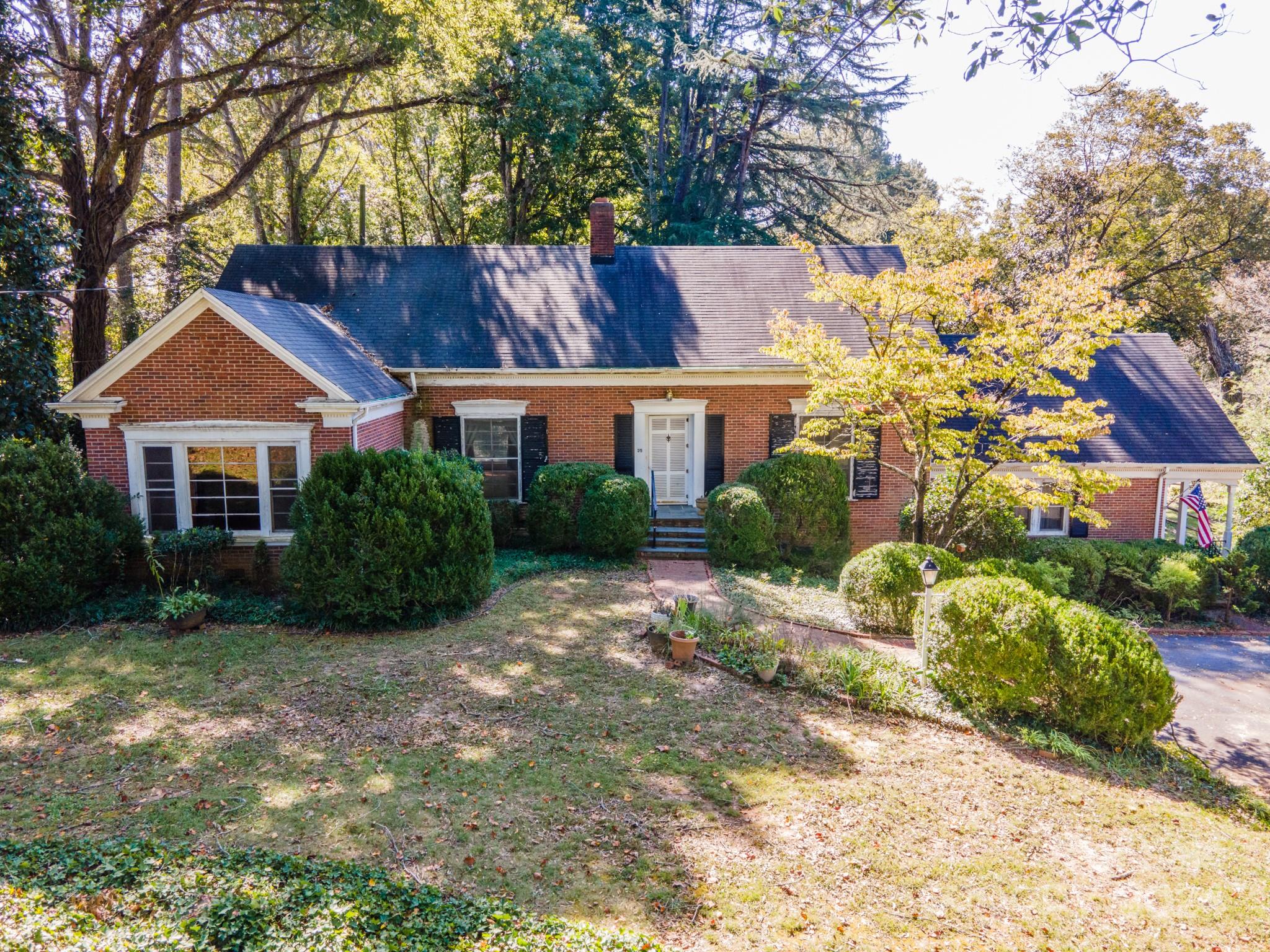 31st Ave, Hickory, NC 28601