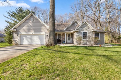 13745 Ranier Dr, Middlebury, IN, 46540-8787 | Card Image