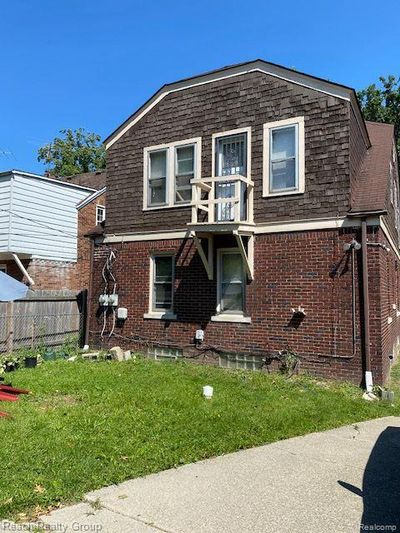 5051 Bishop Street, Home with 0 bedrooms, 3 bathrooms and null parking in Detroit MI | Image 3