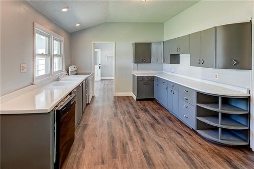 304 June St, Dearborn, MO, 64439 | Card Image