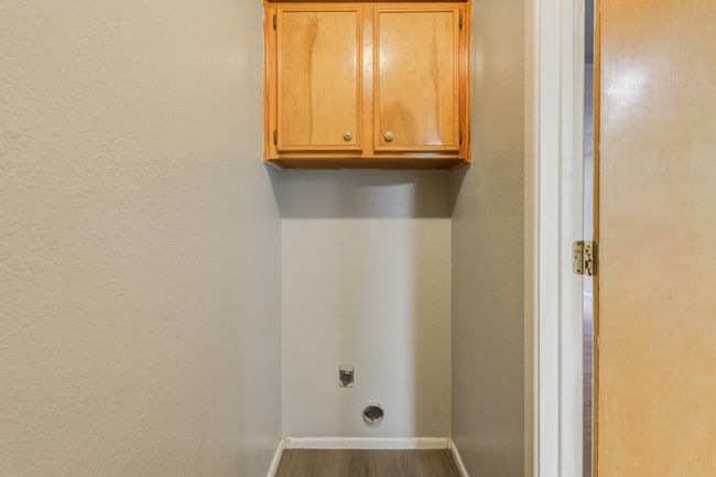 1311 80 Th St, Home with 6 bedrooms, 4 bathrooms and null parking in Lubbock TX | Image 9
