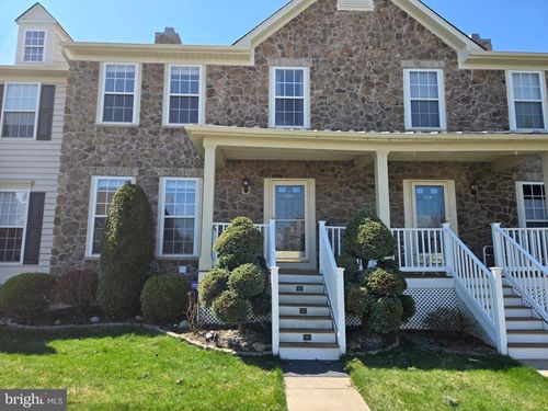 226 Kulp Dr, PERKASIE, PA, 18944-3271 | Card Image