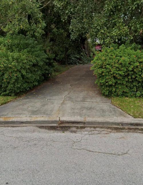 2327 Beach Dr Se, ST PETERSBURG, FL, 33705-2843 | Card Image