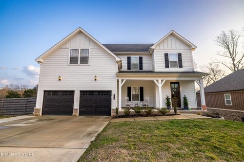 420 Holland Springs Dr, Maryville, TN, 37803-2570 | Card Image