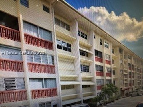 307b-215 Se 3rd Ave, Hallandale Beach, FL, 33009-5652 | Card Image