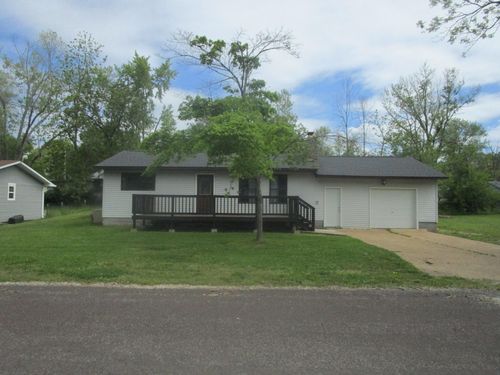 510 W 3rd St, Mountain View, MO, 65548-8037 | Card Image