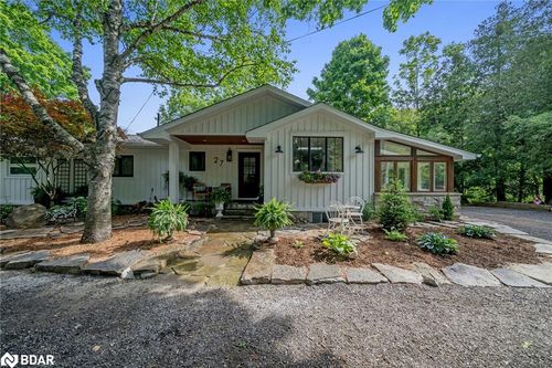 27 Tweedle St, Glen Williams, ON, L7G3S6 | Card Image