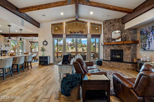 2737 Skyhawk Dr, Overgaard, AZ, 85933-5365 | Card Image