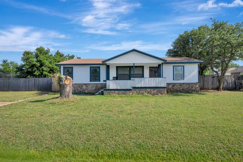 305 Branson Rd, Roanoke, TX, 76262-6153 | Card Image