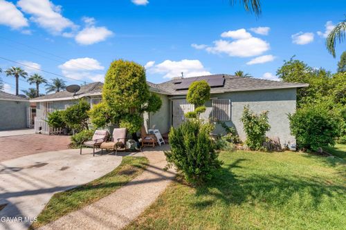 556 Harps St, San Fernando, CA, 91340-2334 | Card Image