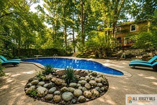 11 Buffalo Run, East Brunswick, NJ, 08816-4078 | Card Image