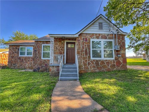 1105 W Gibson St, Ozark, AR, 72949-2631 | Card Image