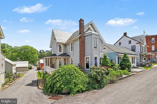 51 W Pennsylvania Ave, YOE, PA, 17313-1111 | Card Image