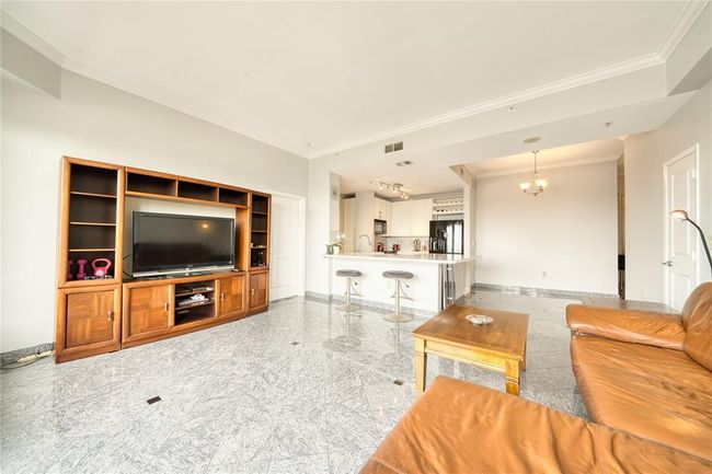 UNIT-2405 - 3505 Sage Rd, Condo with 2 bedrooms, 2 bathrooms and 1 parking in Houston TX | Image 16