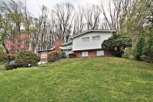 52 Meadowbrook Avenue, City of Greensburg, PA, 15601 | Card Image