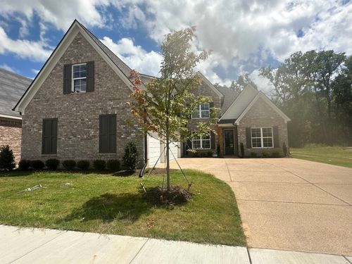 10147 Conner Field Ln, Lakeland, TN, 38002-3201 | Card Image