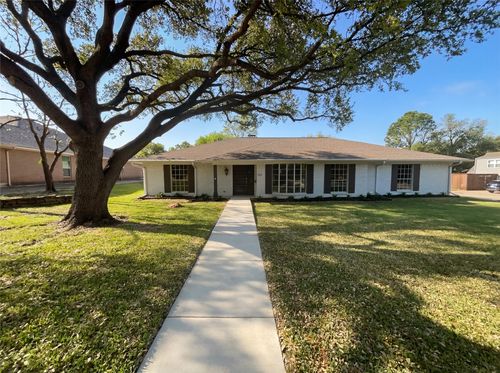 2800 N Surrey Dr, Carrollton, TX, 75006-4809 | Card Image