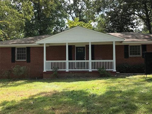 3211 Howell Dr Se, Smyrna, GA, 30080-3826 | Card Image