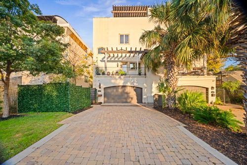 2-1231 Parkway, Austin, TX, 78703-4132 | Card Image