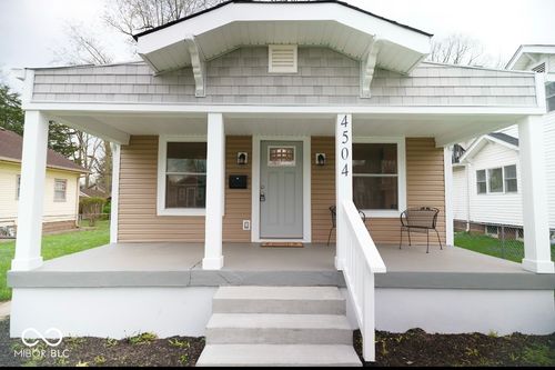 4504 Winthrop Ave, Indianapolis, IN, 46205-1978 | Card Image