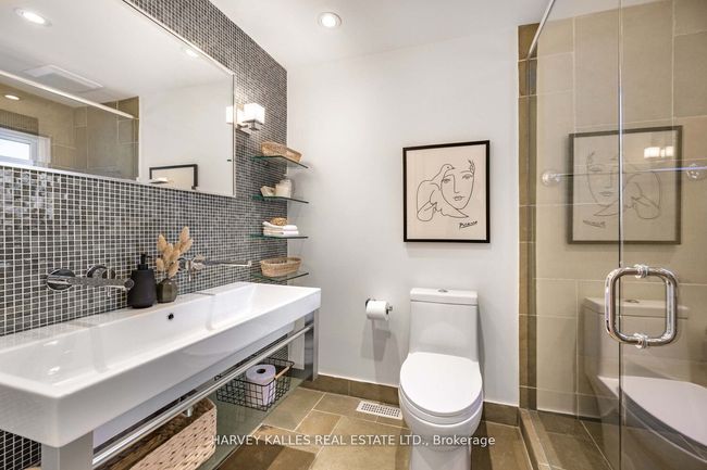 418 Ontario St, House attached with 3 bedrooms, 2 bathrooms and null parking in Toronto ON | Image 29