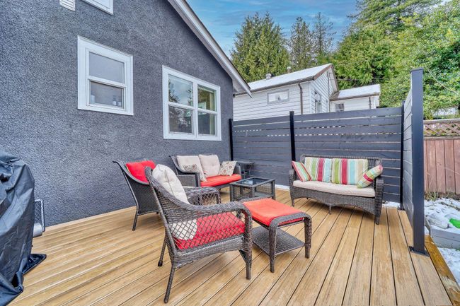 315 Holmes Street, House other with 2 bedrooms, 1 bathrooms and 3 parking in New Westminster BC | Image 17