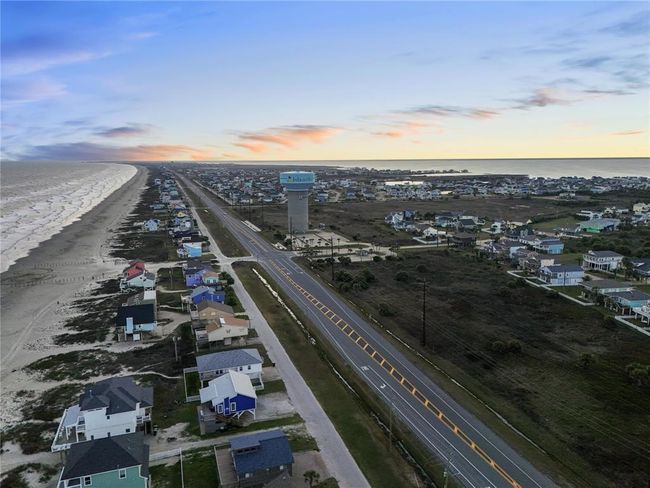 22318 Vista Del Mar, House other with 4 bedrooms, 3 bathrooms and 5 parking in Galveston TX | Image 39