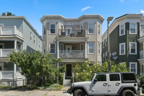 apt-1-19 Howes St, Boston, MA, 02125-1983 | Card Image