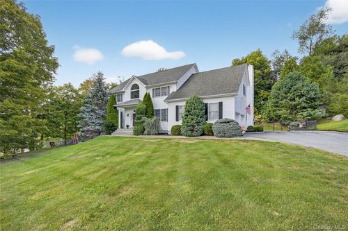 14 Meadow Crest Dr, Mahopac, NY, 10541-4909 | Card Image