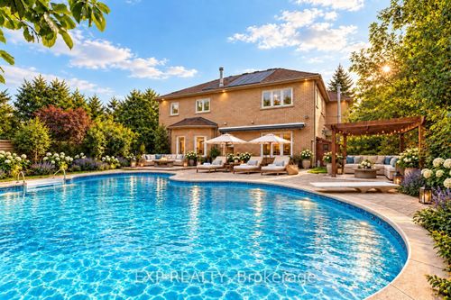 785 Quantra Cres, Newmarket, ON, L3X1M9 | Card Image