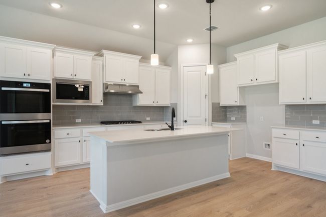 280 Treadwell Ln, House other with 3 bedrooms, 2 bathrooms and 4 parking in Kyle TX | Image 6