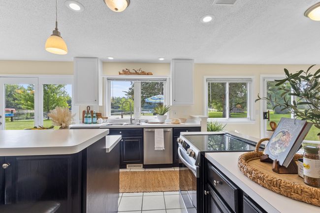 Gorgeous views and natural light | Image 4